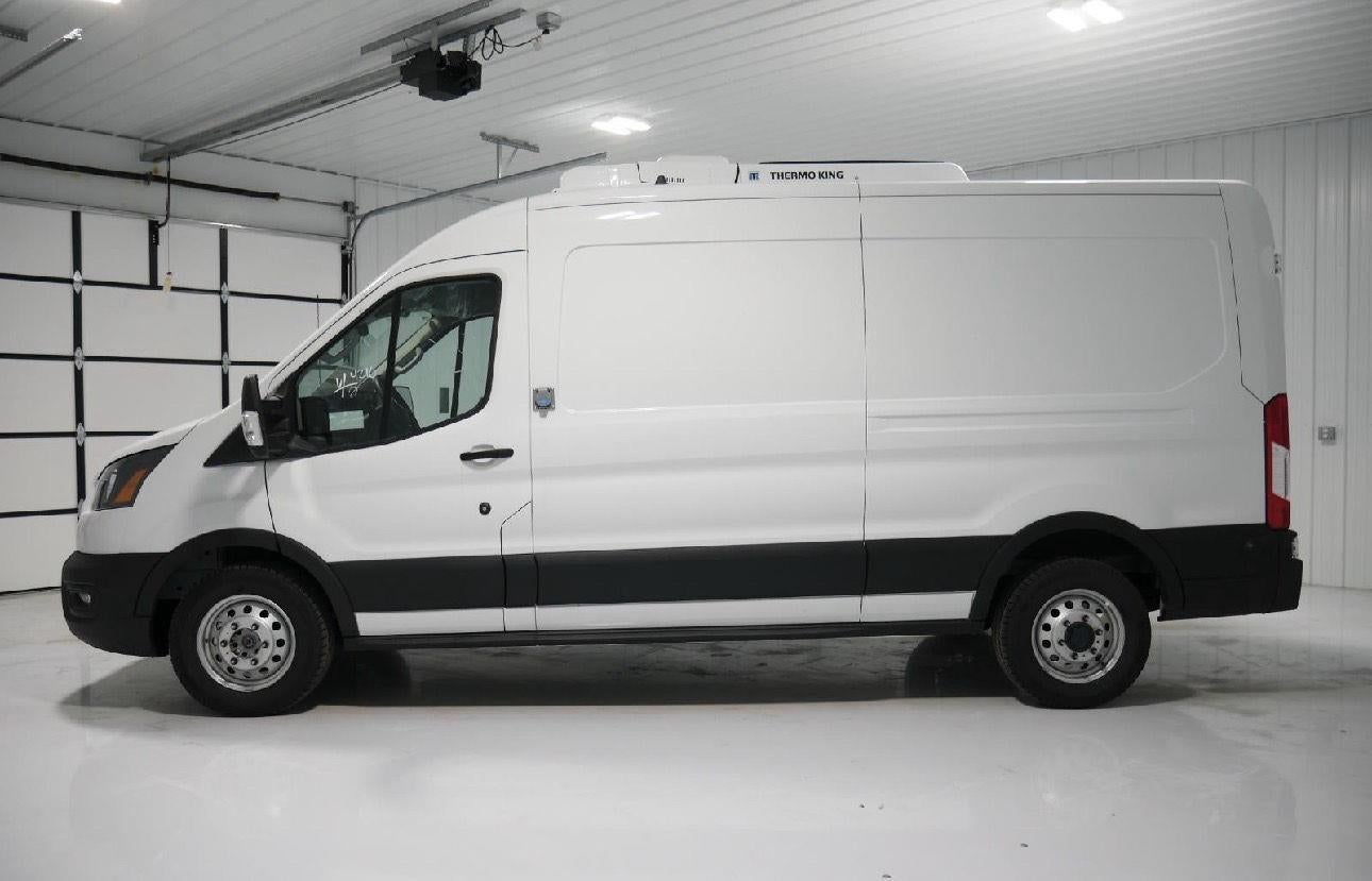2025 Ford Transit Cargo Van T-250 148" Med Rf 9070 GVWR AWD