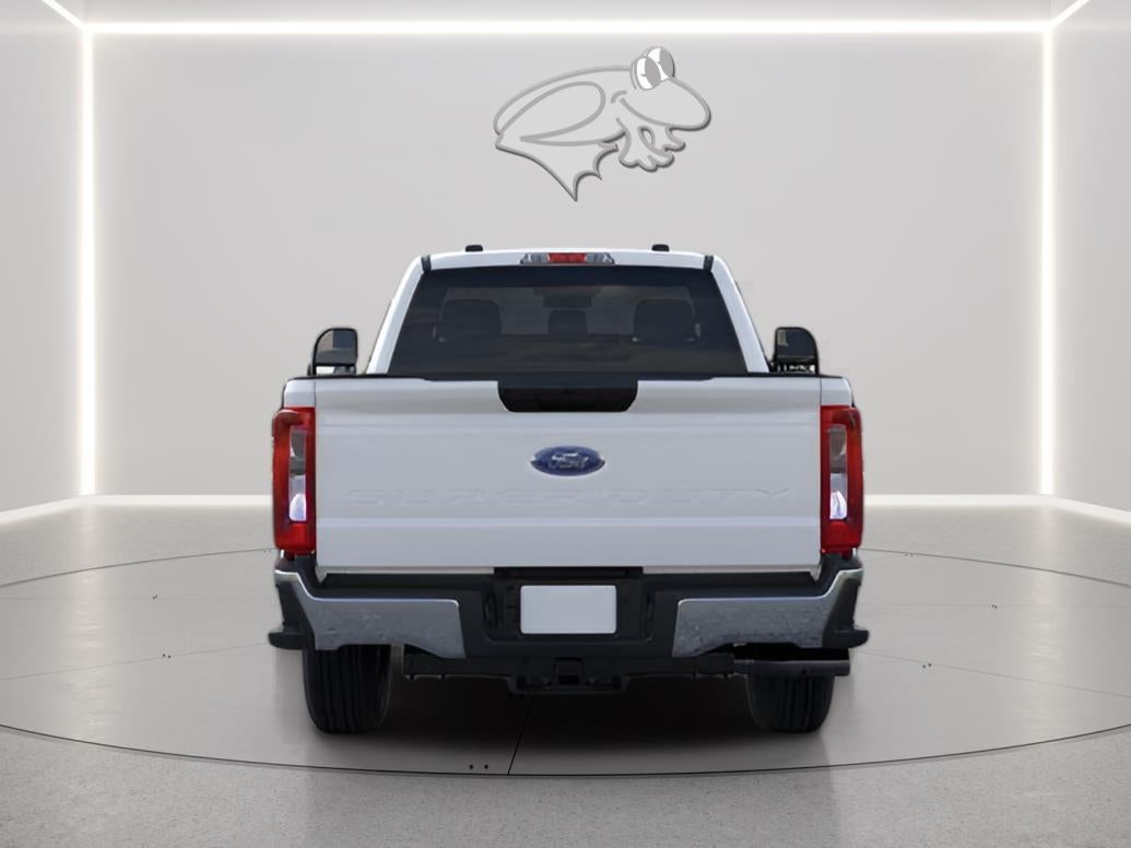 2026 Ford Super Duty F-350 SRW XLT