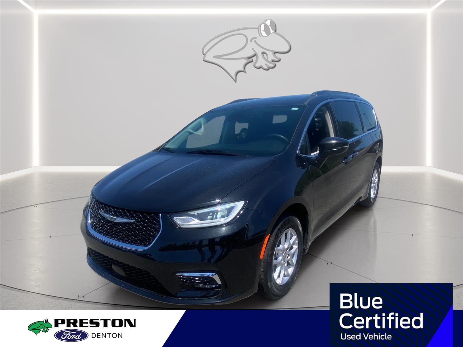 2022 Chrysler Pacifica Touring L's photo