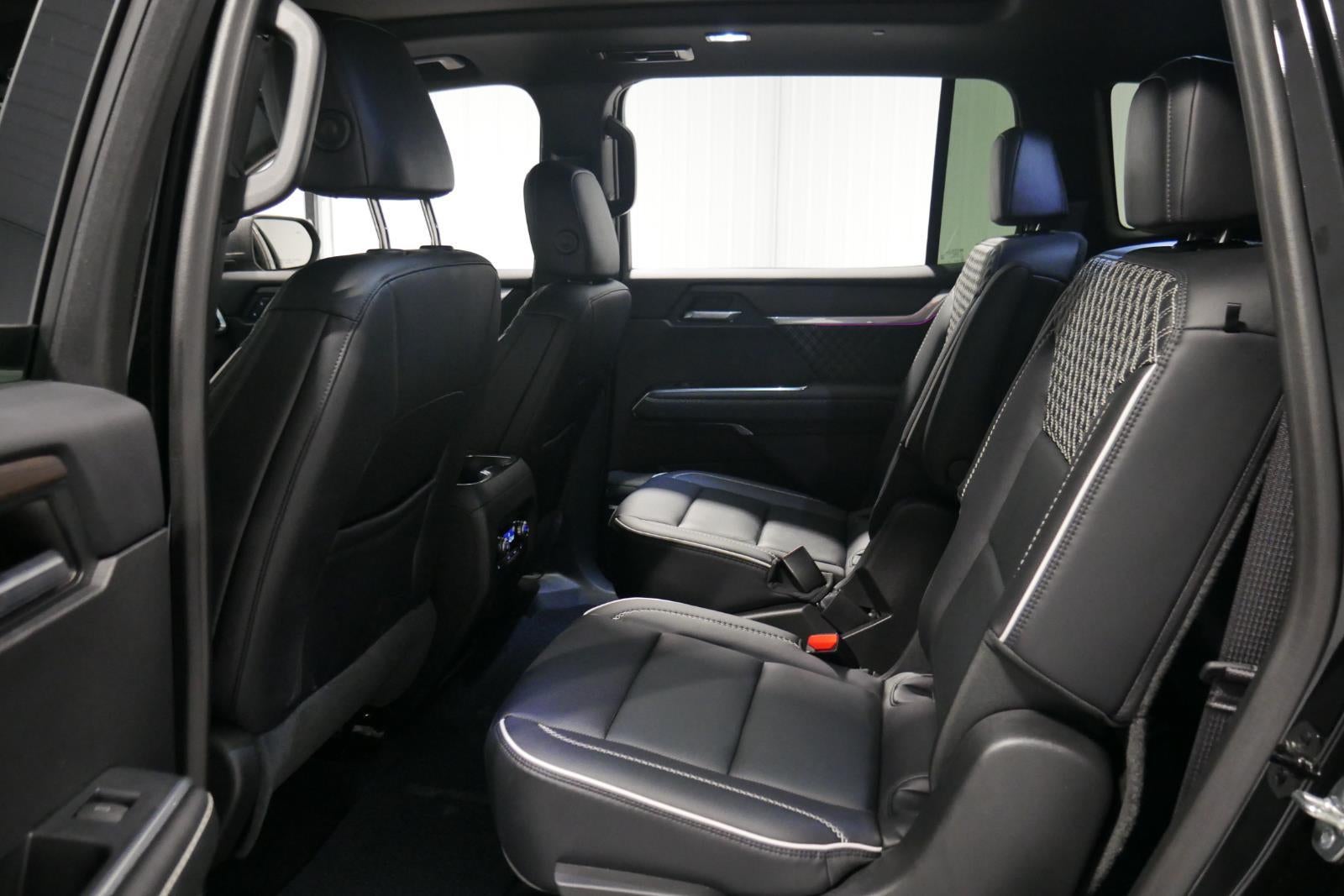 2024 GMC Acadia AWD Denali