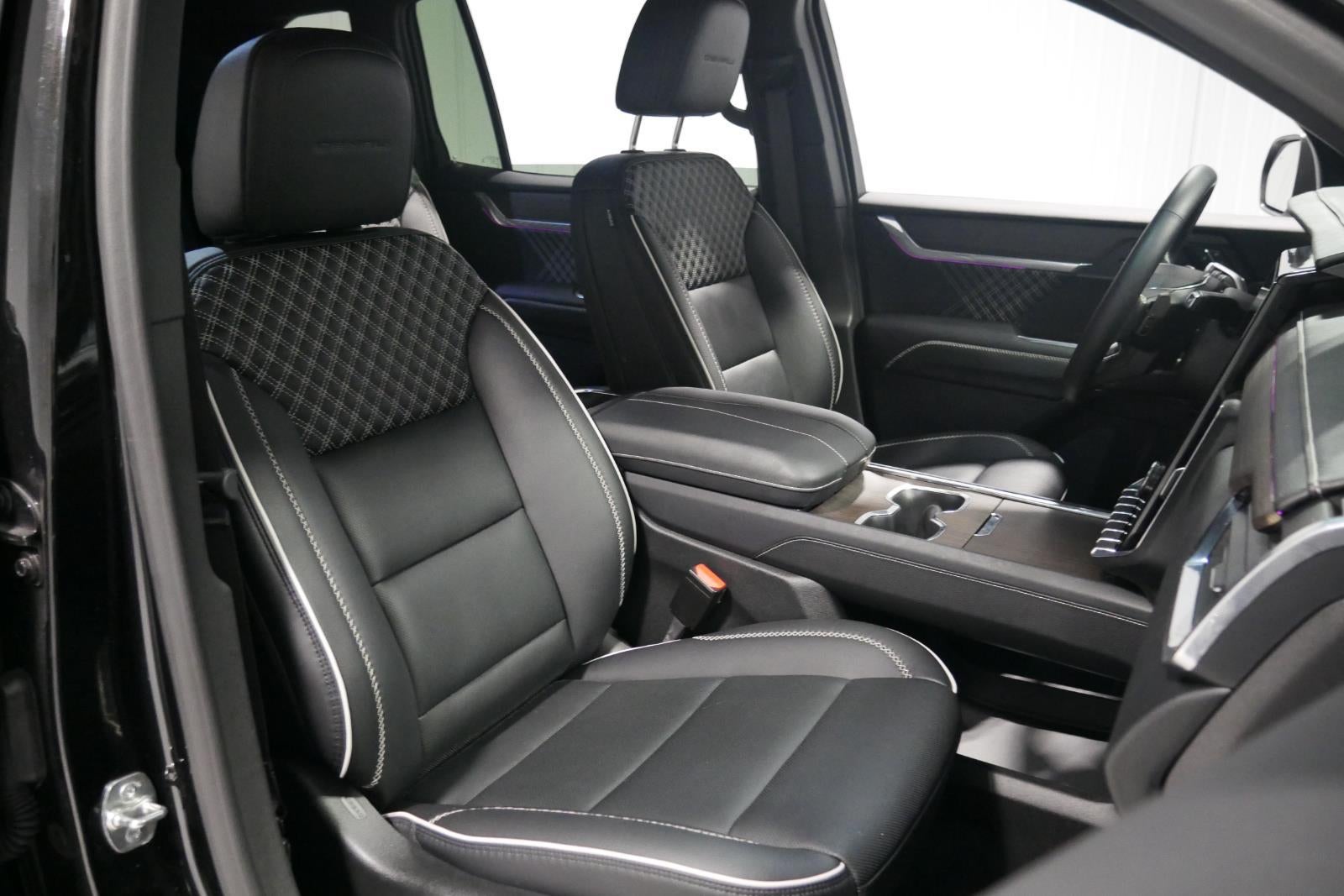 2024 GMC Acadia AWD Denali