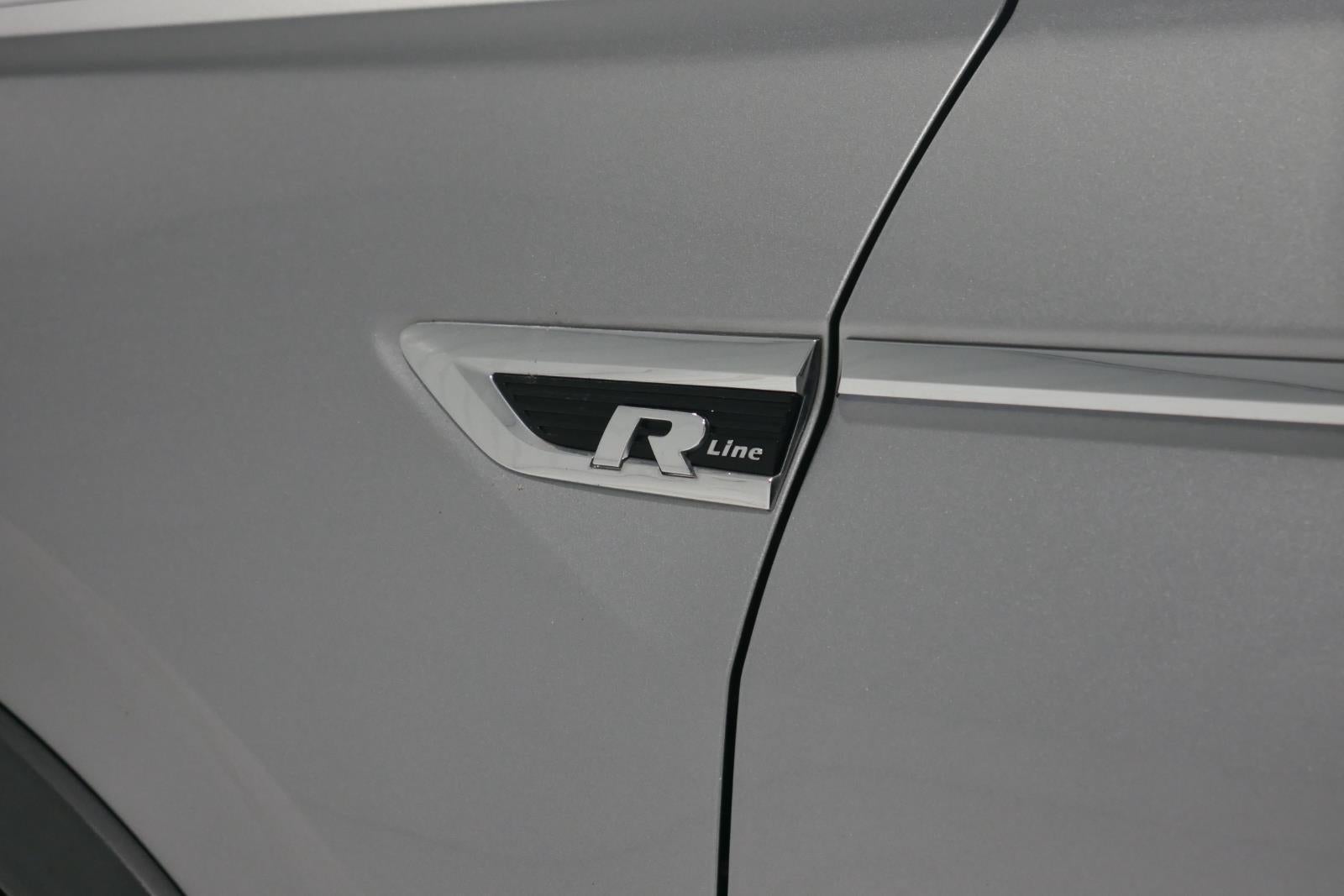 2021 Volkswagen Tiguan SE R-Line Black