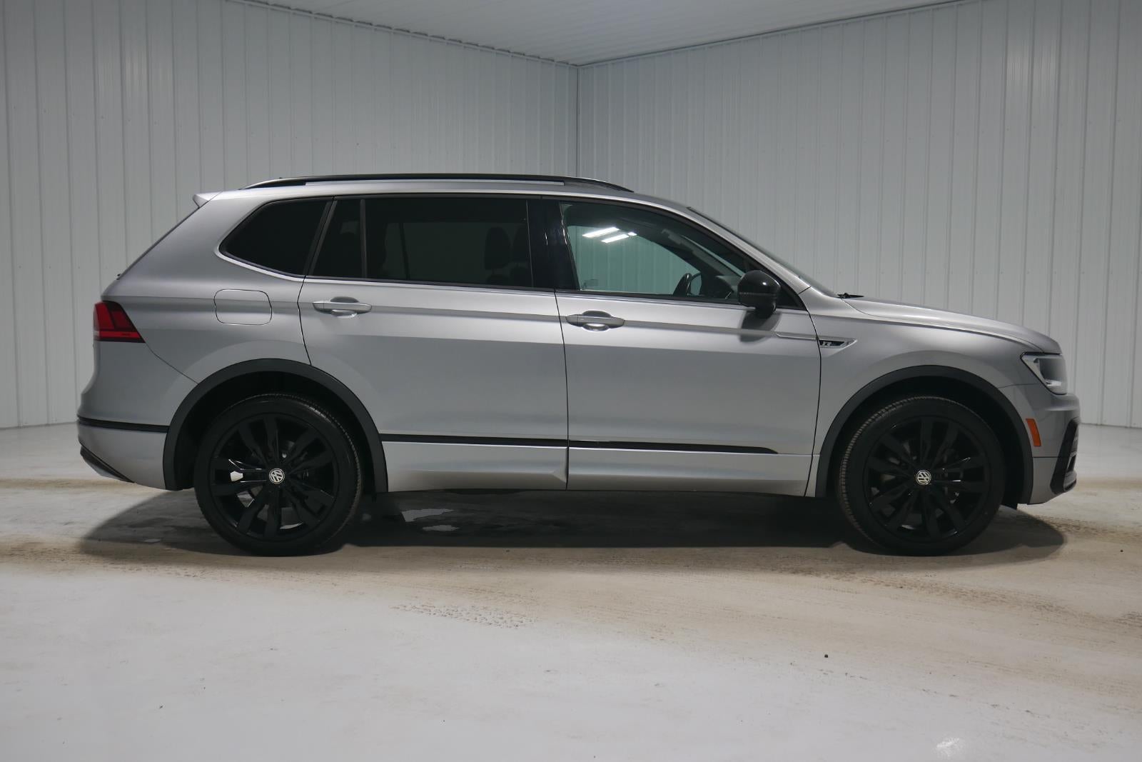 2021 Volkswagen Tiguan SE R-Line Black