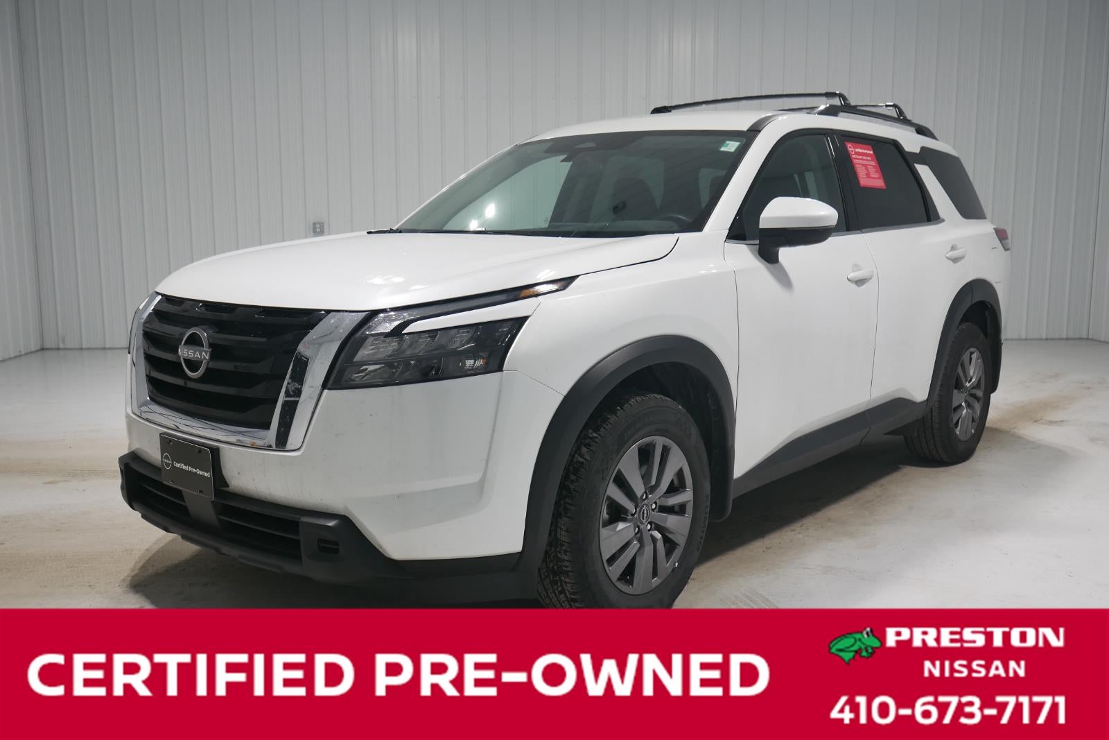 2025 Nissan Pathfinder SV