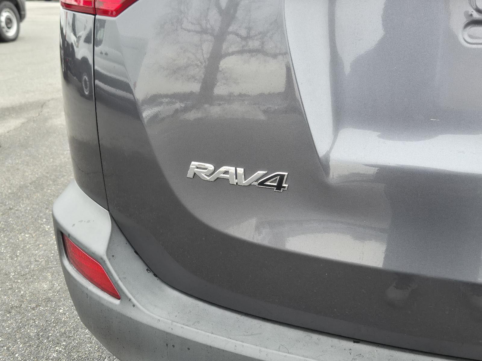 2015 Toyota RAV4 LE