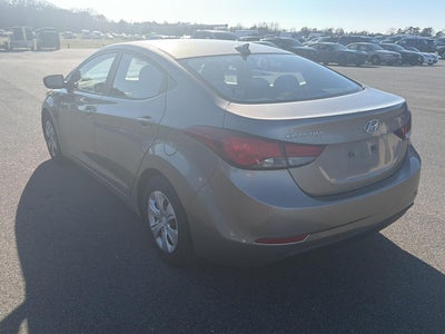 2016 Hyundai Elantra SE
