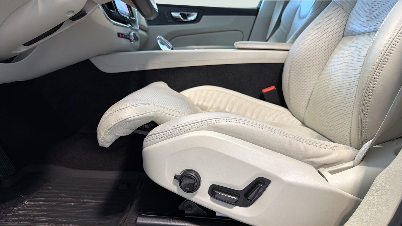 2022 Volvo XC60 Inscription
