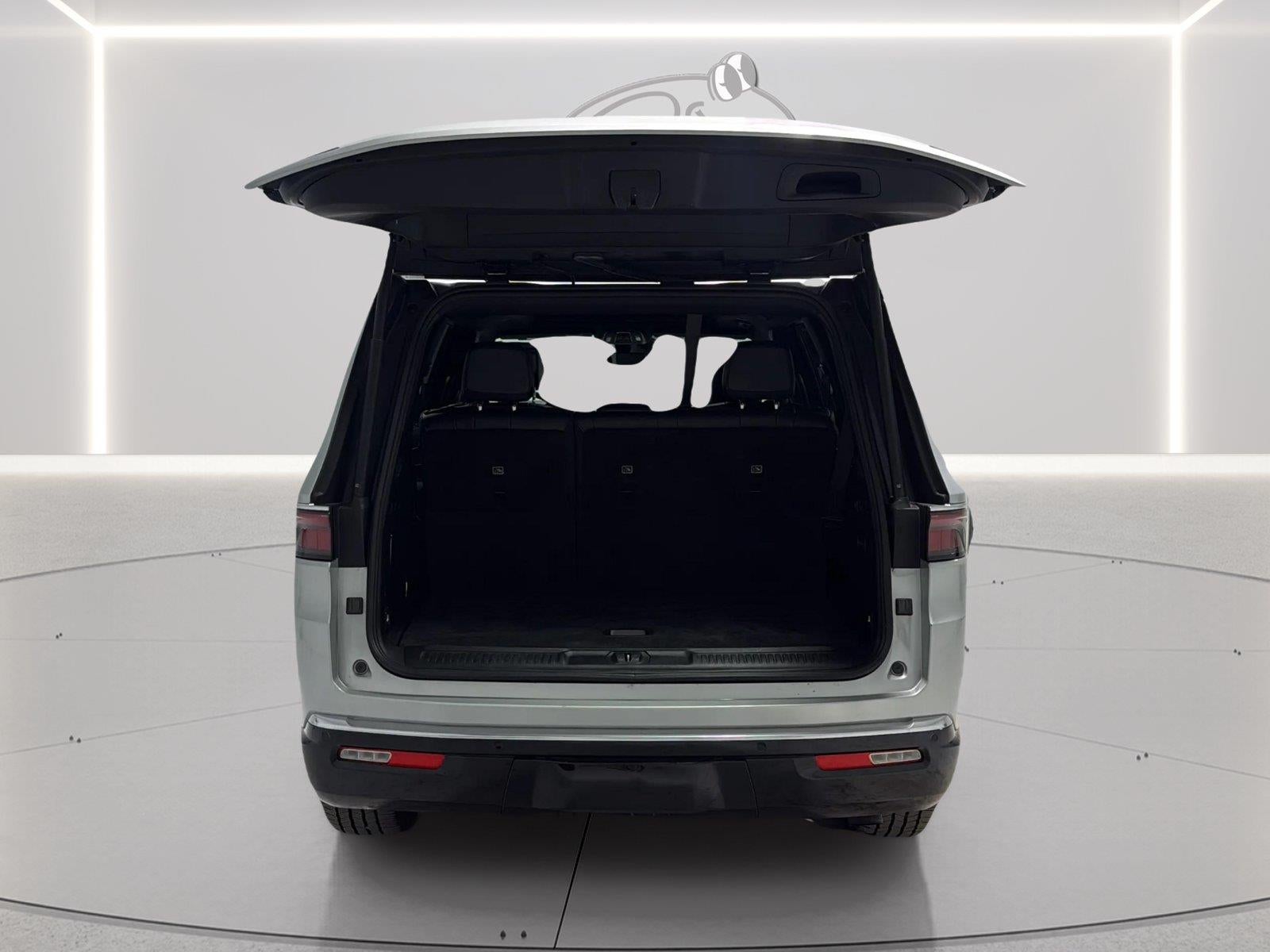 2023 Jeep Wagoneer Series II