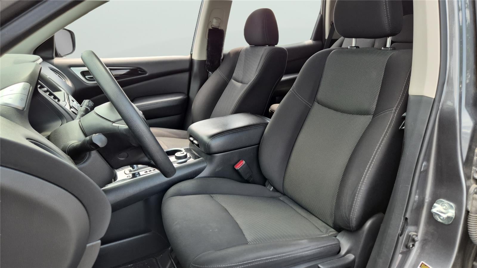 2019 Nissan Pathfinder S
