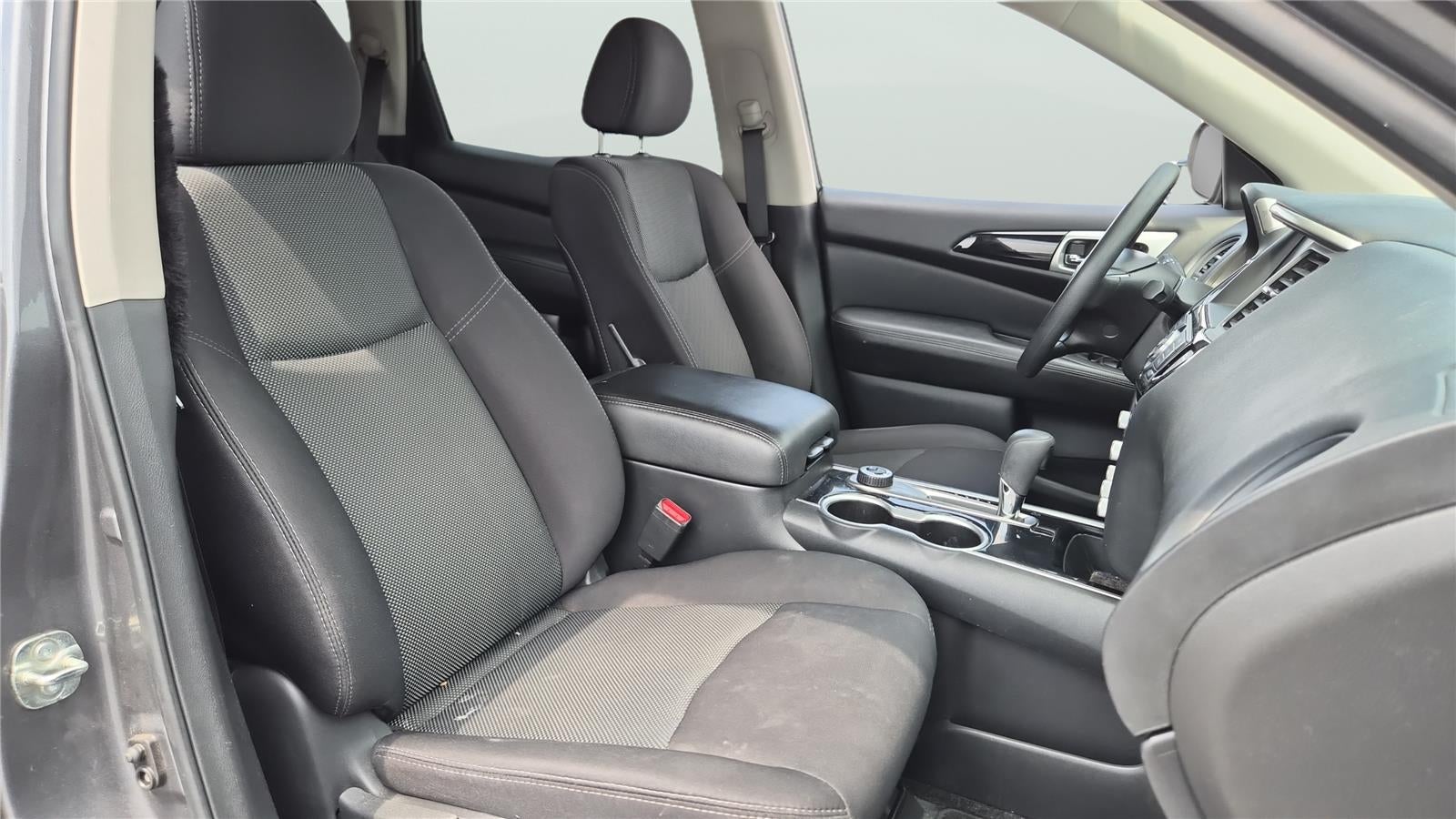 2019 Nissan Pathfinder S