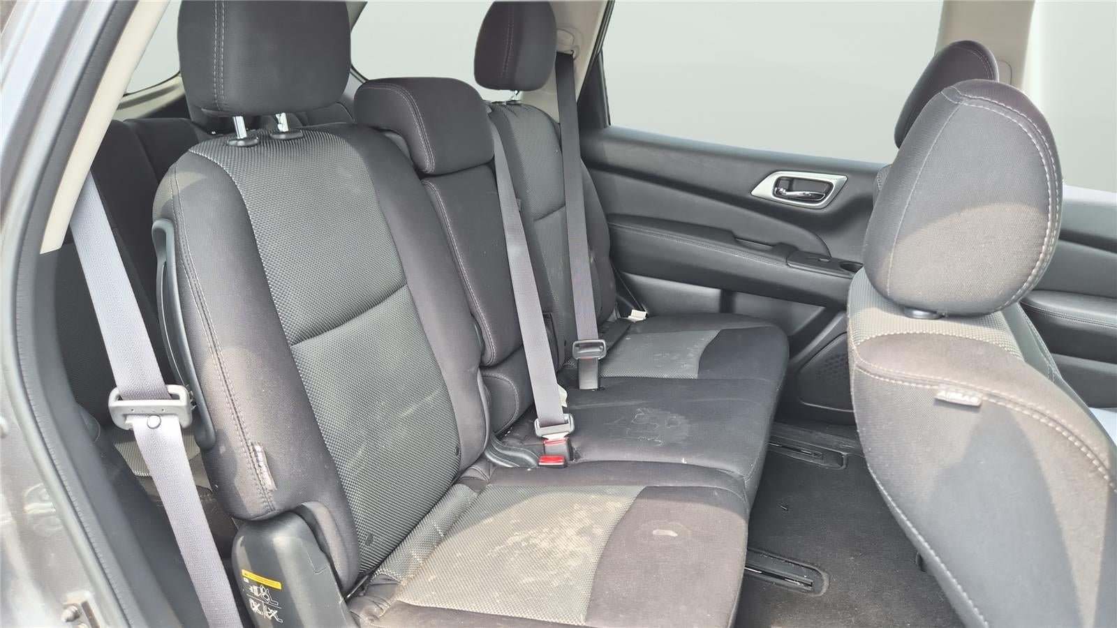 2019 Nissan Pathfinder S